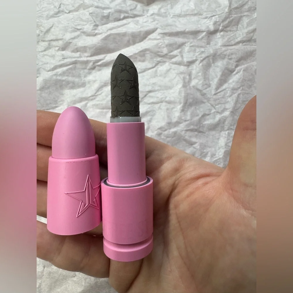 Jeffree Star Velvet Trap- Drill Sergeant